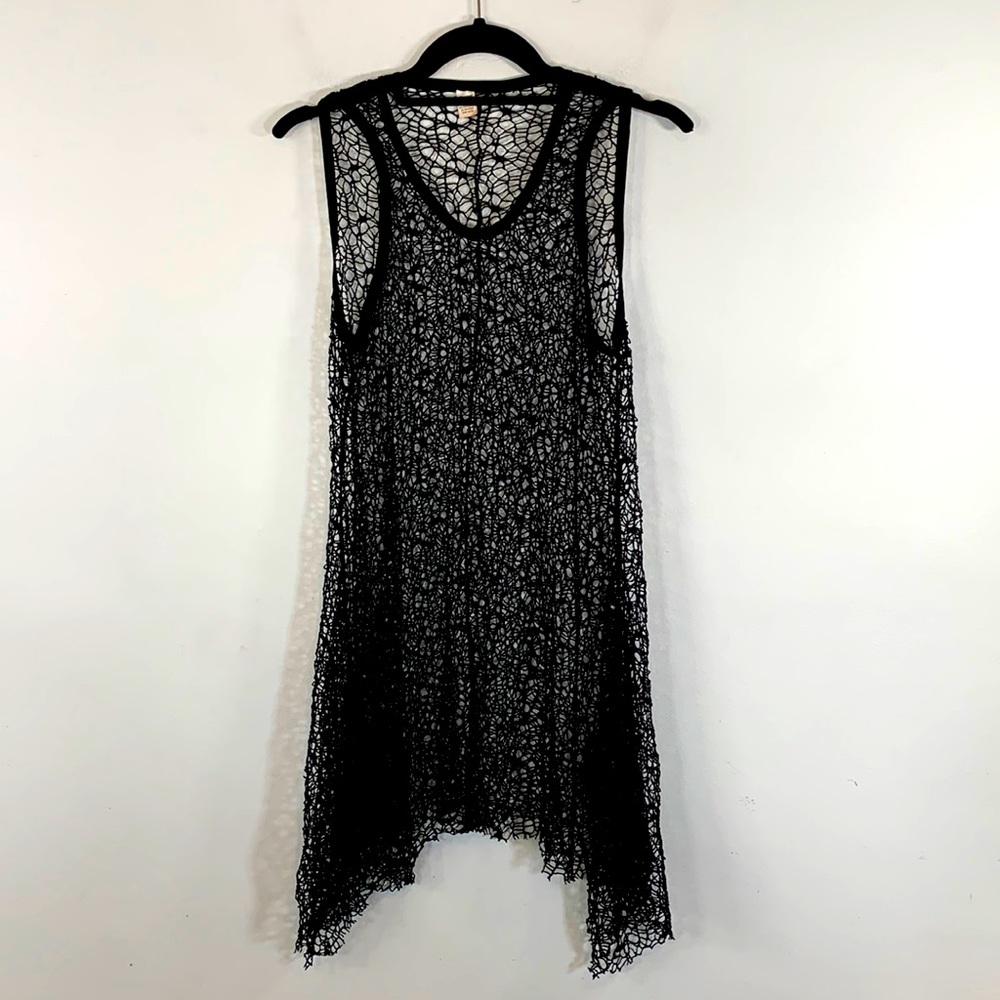 Zrucci Fishnet Crochet Handkerchief Hemline Women’s Size XL Black Sheer Top